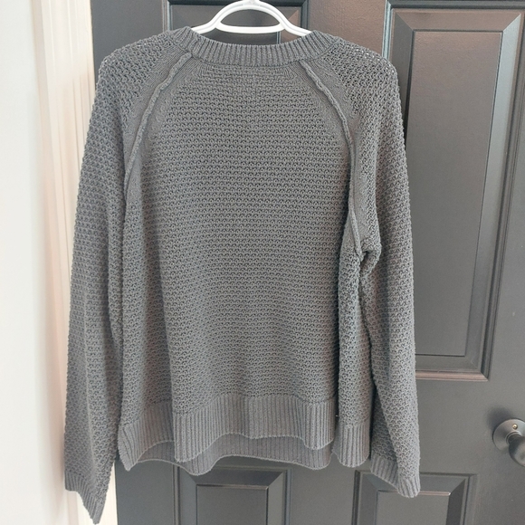 Gap Women's Textured Knit Long Sleeve Sweater - Picture 2 of 6